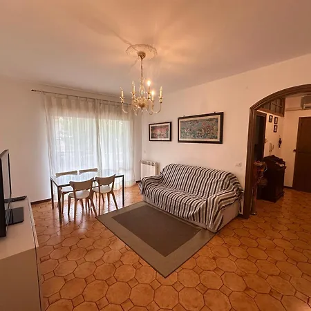 Grande Trilocale Vicino Al Mare - Agenzia Cocal Καόρλε