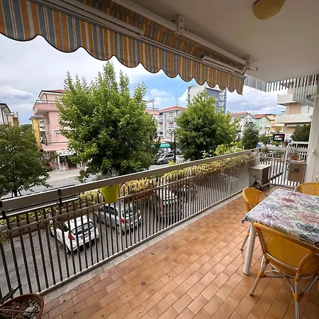 Apartment Grande Trilocale Vicino Al Mare - Agenzia Cocal *