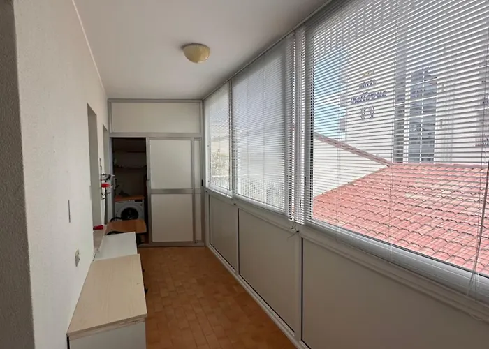 Grande Trilocale Vicino Al Mare - Agenzia Cocal * Καόρλε